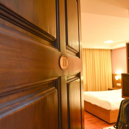 Serene Boutique Hotel Bangalore Extérieur photo