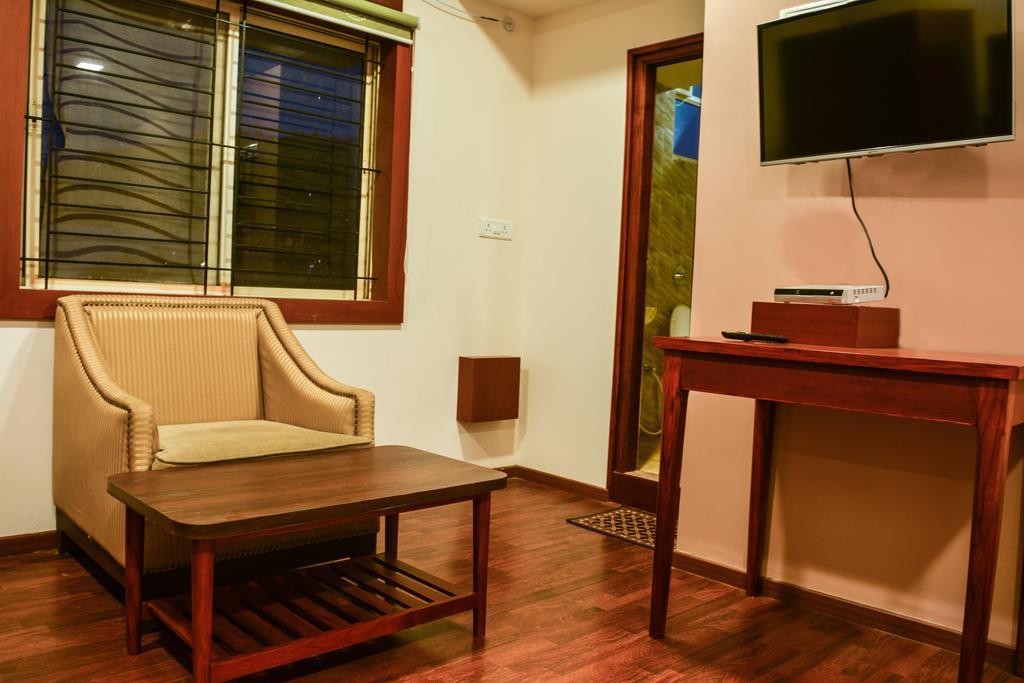 Serene Boutique Hotel Bangalore Extérieur photo