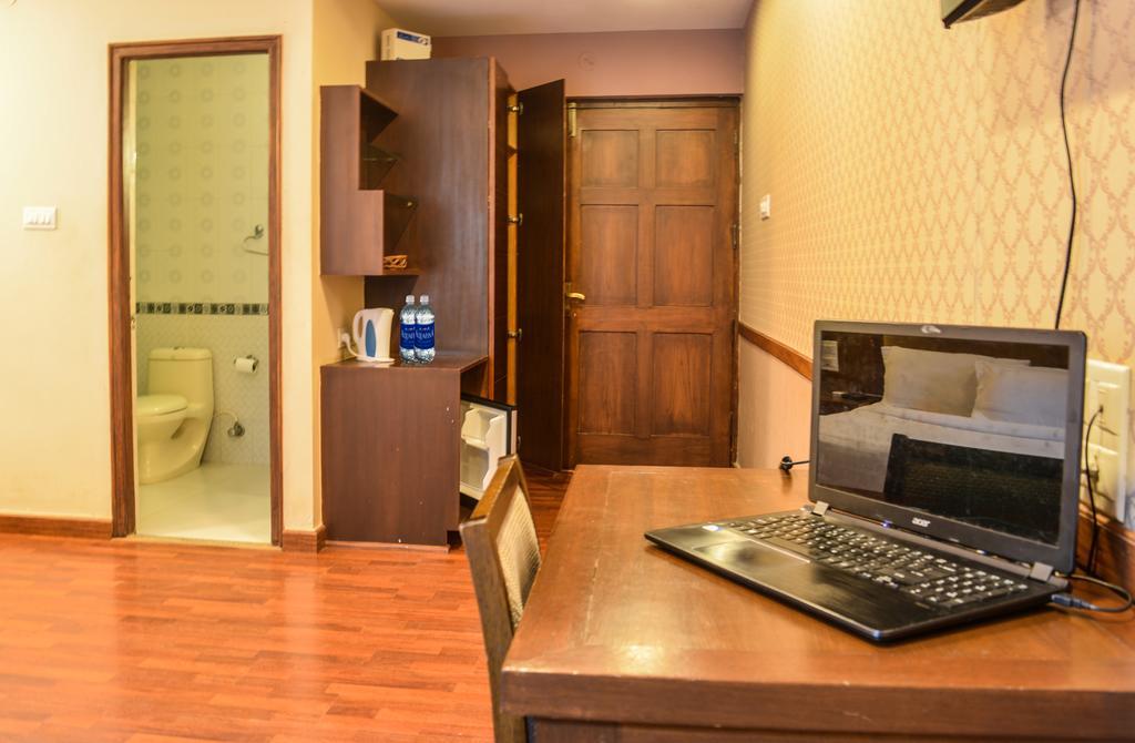 Serene Boutique Hotel Bangalore Extérieur photo