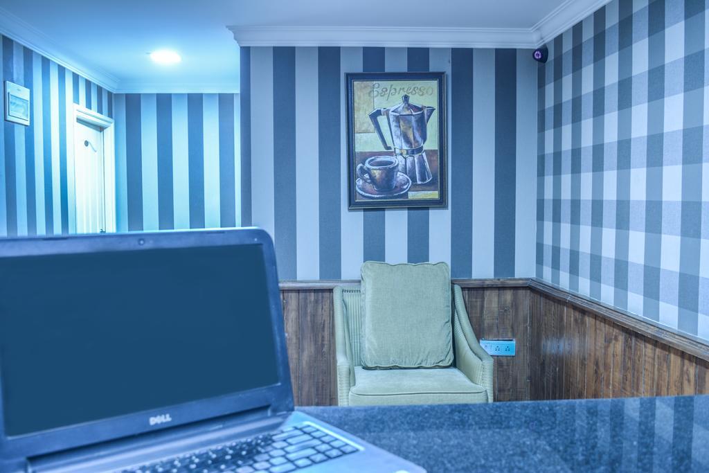 Serene Boutique Hotel Bangalore Extérieur photo