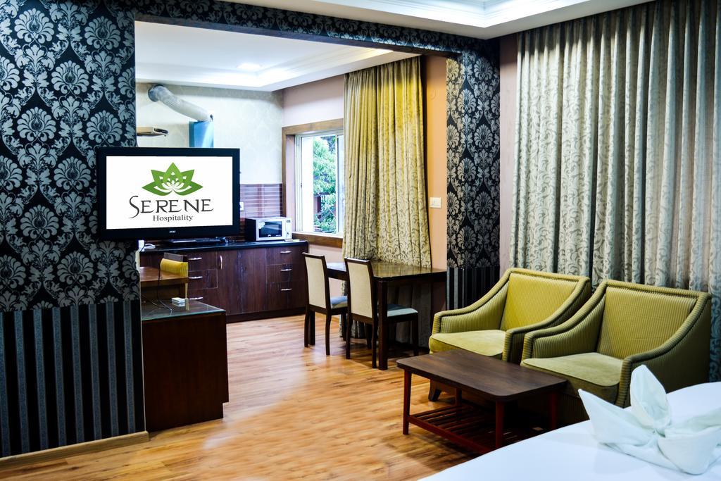 Serene Boutique Hotel Bangalore Extérieur photo