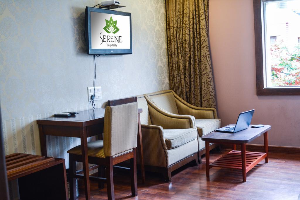 Serene Boutique Hotel Bangalore Extérieur photo