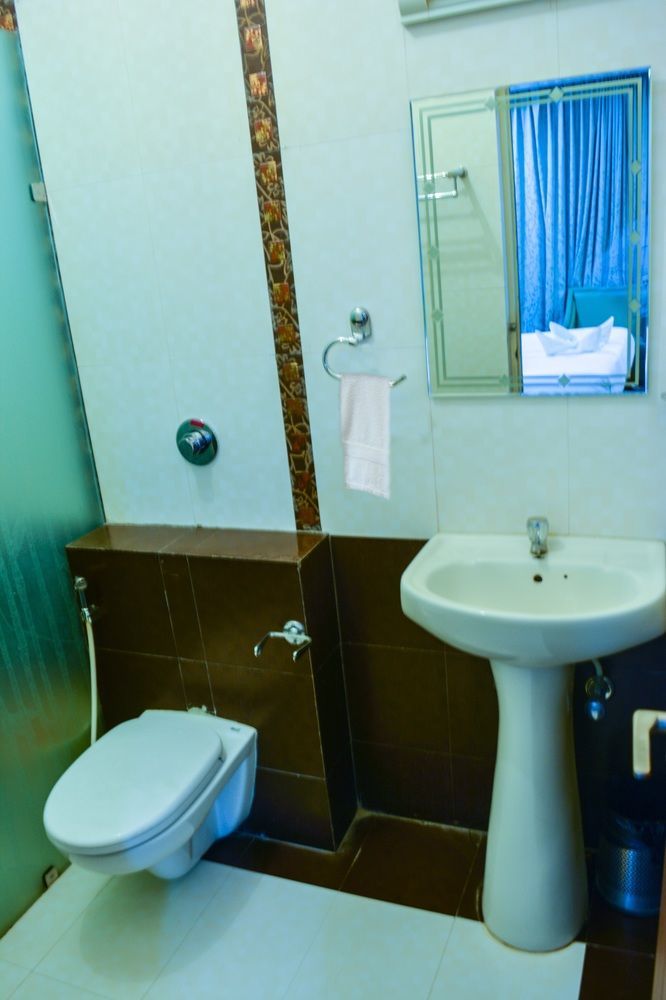 Serene Boutique Hotel Bangalore Extérieur photo